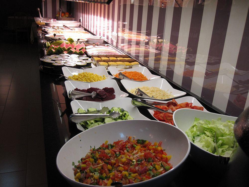 Victoria Hotel 3*