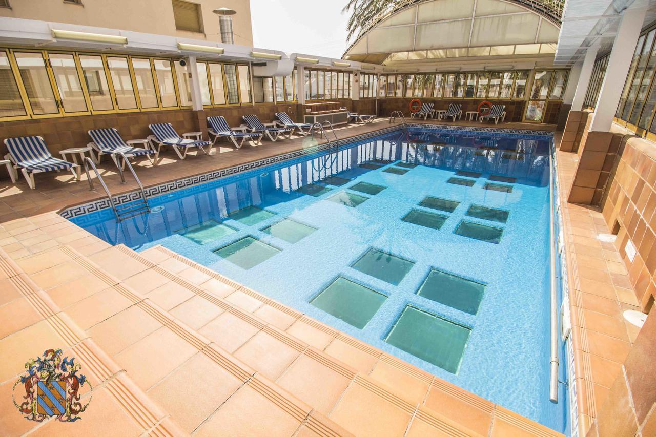 Victoria & Splay Center Hotel
