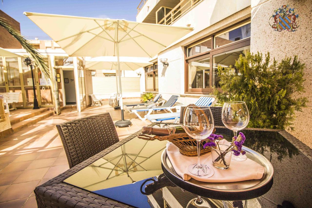 Victoria Hotel 3*